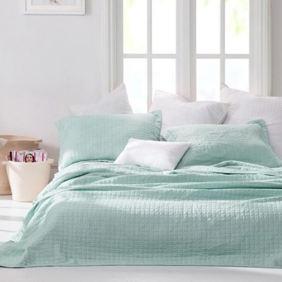 Memilih Peralatan Tempat Tidur Padat Yang Tepat Untuk Bilik Tidur Anda